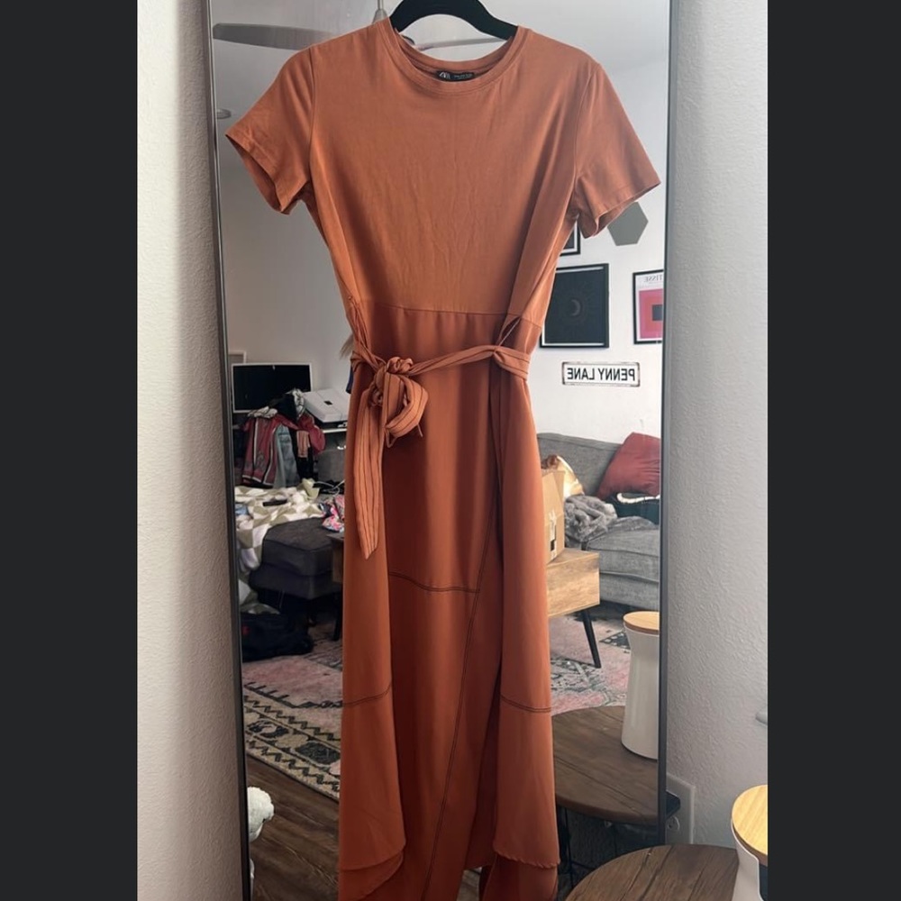 Size medium never worn Zara dress